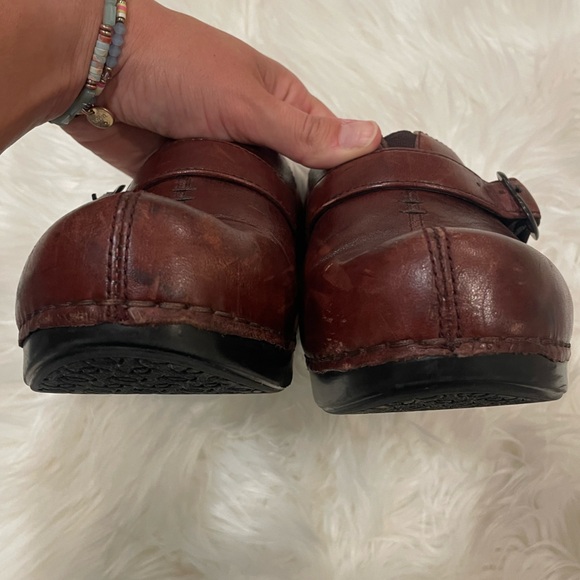 Dansko Tamara Brown Leather Clog Mule Nurse
Buckle Shoe Womens Size 7.5 8 EUR 38 - Picture 7 of 7